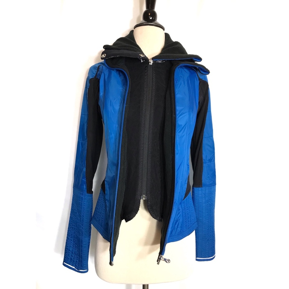 Lululemon Run Bundle Up Hooded Jacket Size 4 - image 3